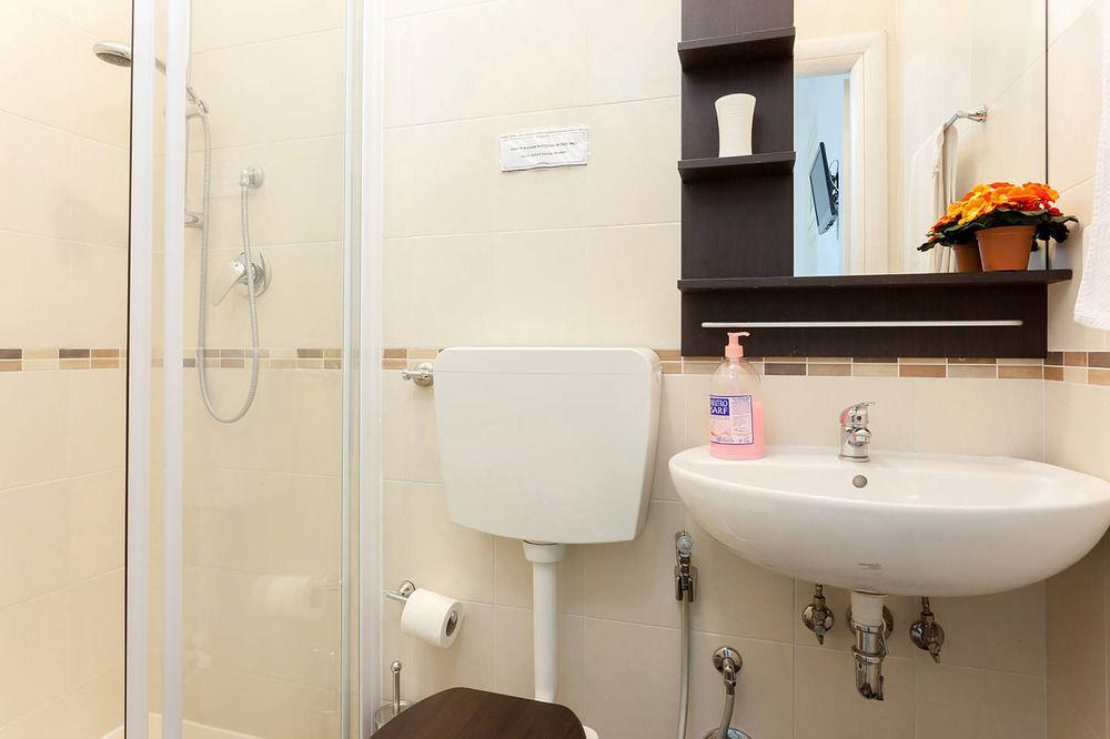 Luna Home โรม ภายนอก รูปภาพ